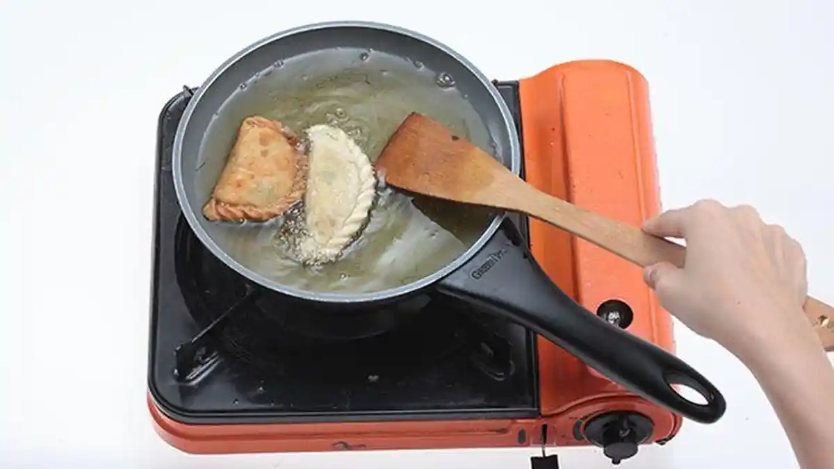 Pasti Berhasil, Ternyata Begini Cara Membuat Pastel Mengembang dengan Sempurna