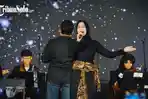 Wakil-Wali-Kota-Solo-Astrid-Widayani-menjadi-salah-satu-penyanyi-yang-tampil.jpg