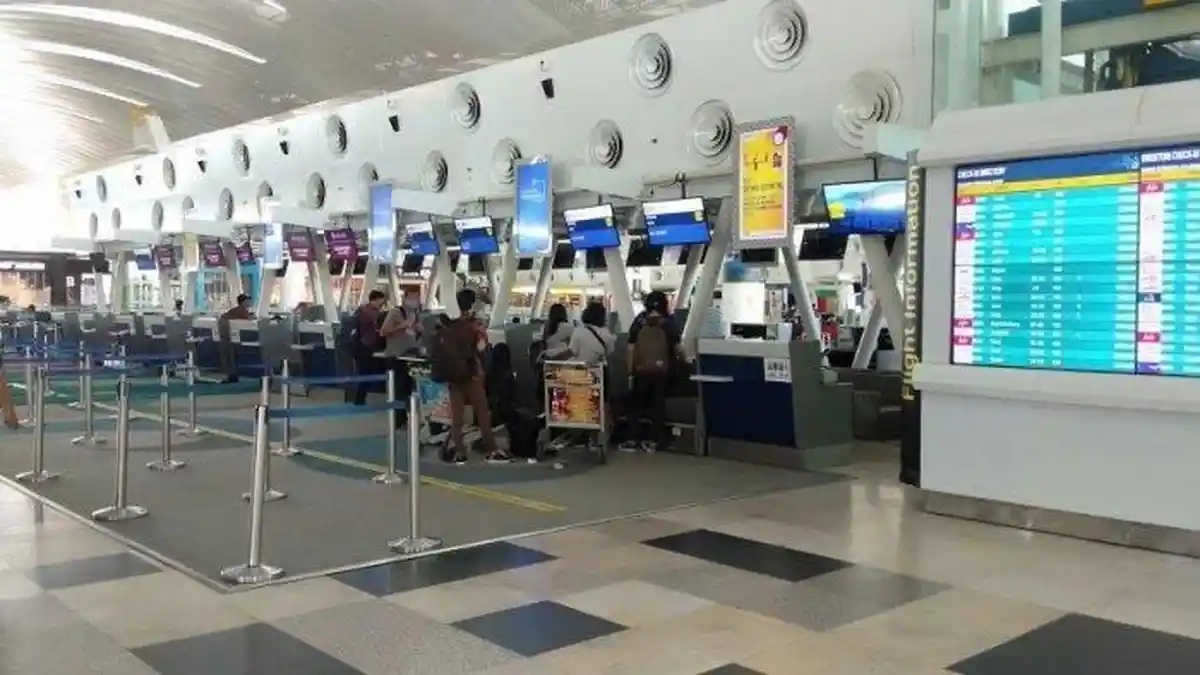 Hari Ini Berlaku Tes PCR bagi Penumpang Pesawat, Hasil Tes Berlaku Minimal 2x24 Jam