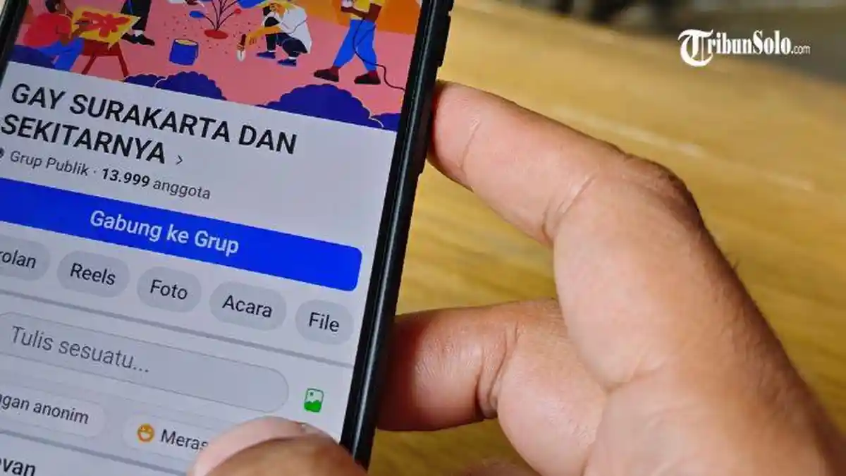Grup Facebook Gay Solo Sudah Lenyap, Tapi 'Kembarannya' Masih Beredar, Anggotanya Aktif Posting