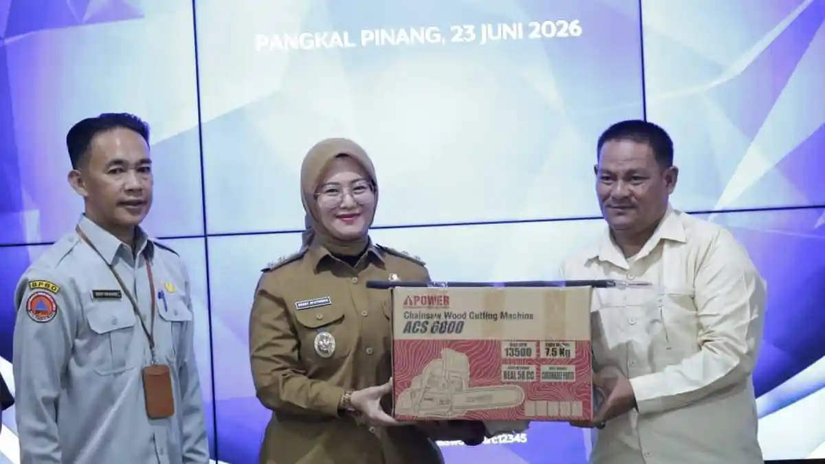 Dukung Respons Cepat Kebencanaan, PT MMS Serahkan Dua Chainsaw untuk BPBD Pangkalpinang - Bangkapos.com