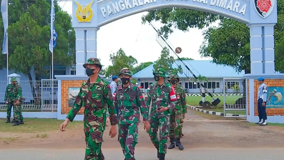 Empat Pleton Lanud JA Dimara Siaga Fisik Latihan Pertahanan Pangkalan 