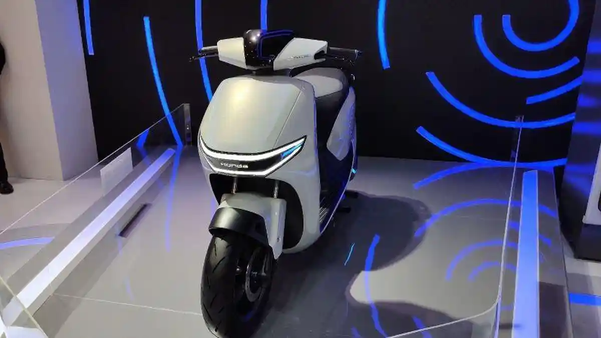 Mobil dan Motor Unik di IIMS 2024