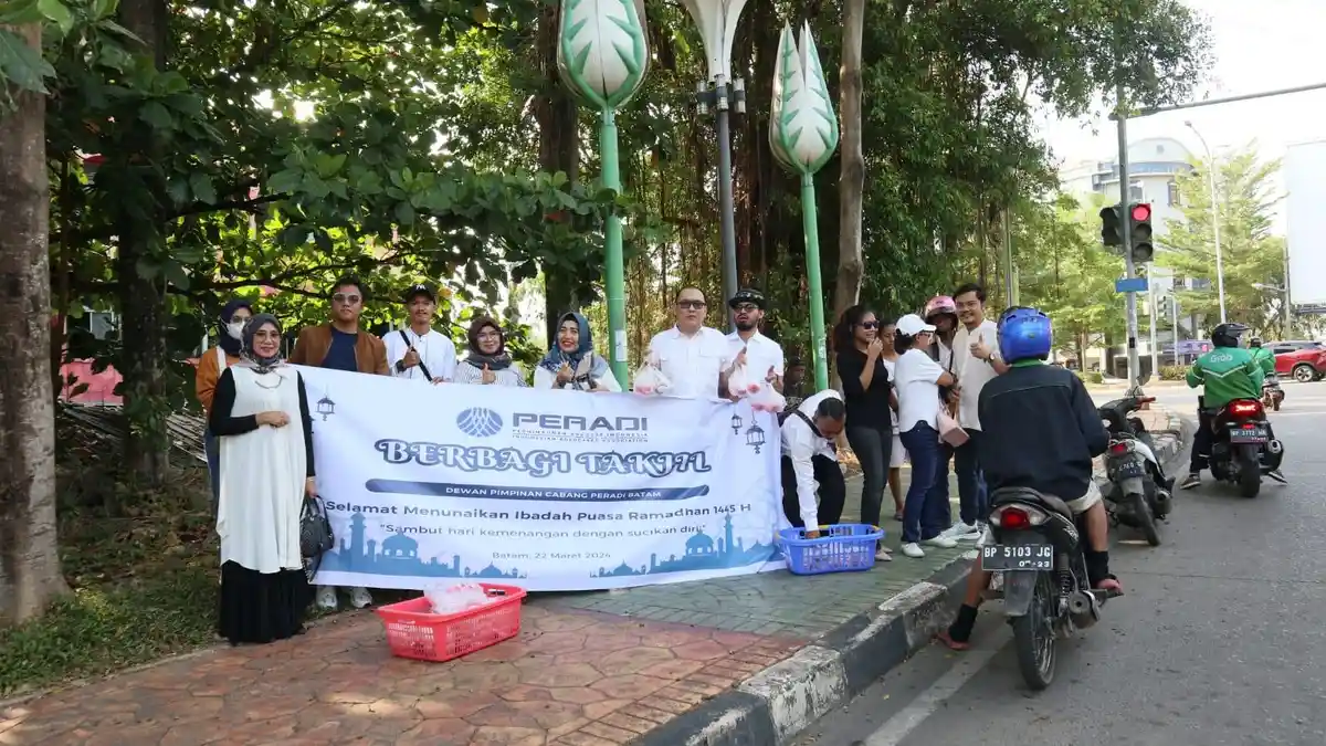 DPC Peradi Batam Berbagi dan Berbuja Puasa Bersama Anak Yatim