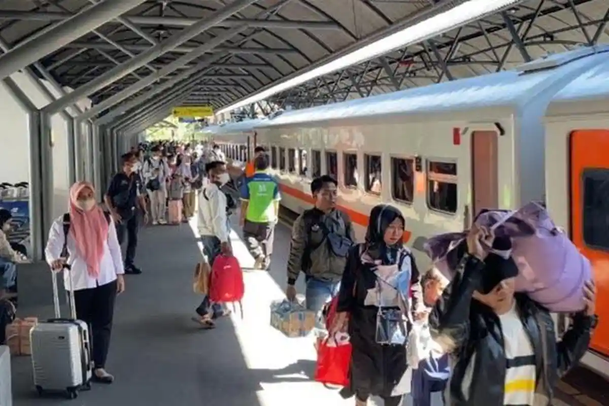 Banyuwangi Masuk Rute Favorit Mudik Naik Kereta Api di Jatim, Hari Ini Mencapai Ribuan Penumpang