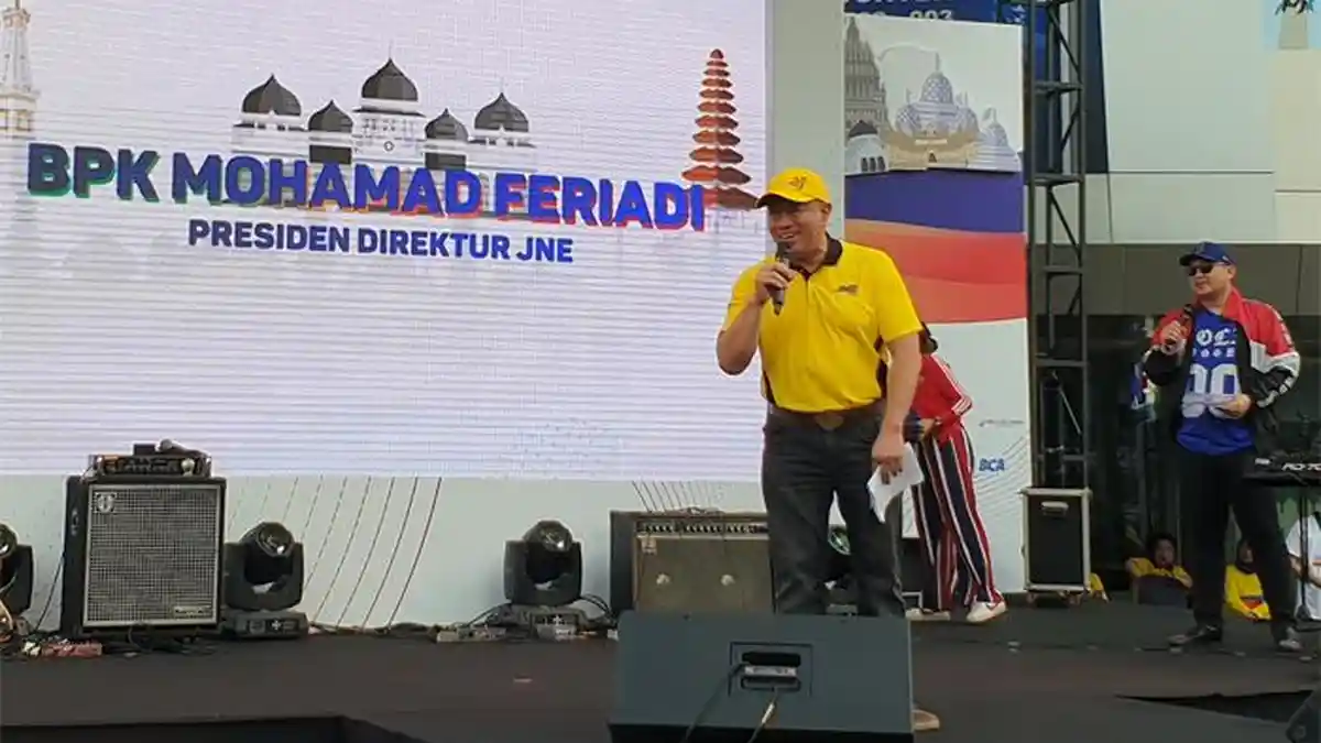 Rayakan HUT Ke-29, JNE Bagikan 30 Motor dan 2 Rumah untuk Karyawan