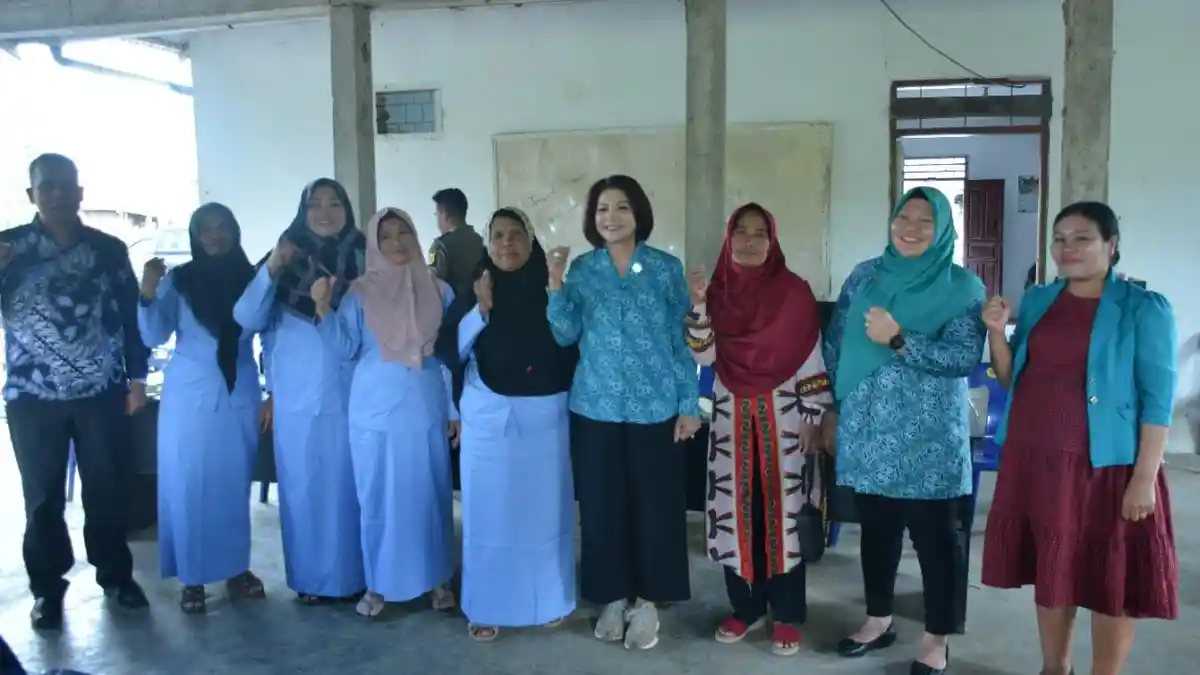 Ketua PKK Dairi Harap Romy Mariani Desa Gunung Meriah Mampu Sukseskan Program Tertib Administrasi