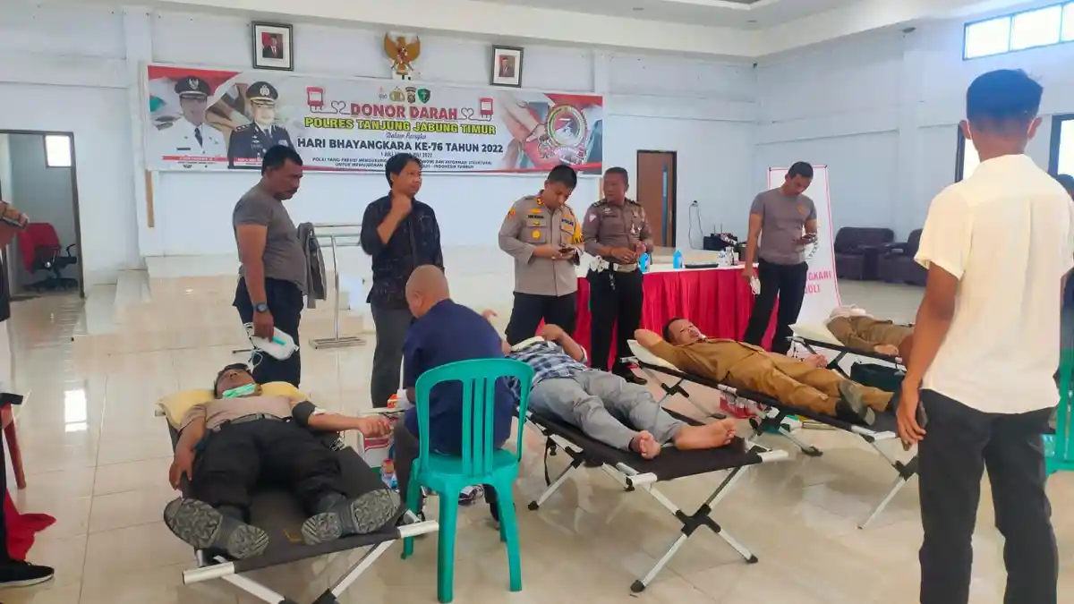 Bupati Tanjabtim Ikut Donor Darah yang Digelar Polres Tanjabtim di HUT Bhayangkara ke-76