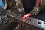 Pandai Besi Tradisional Tetap Eksis di Era Modern