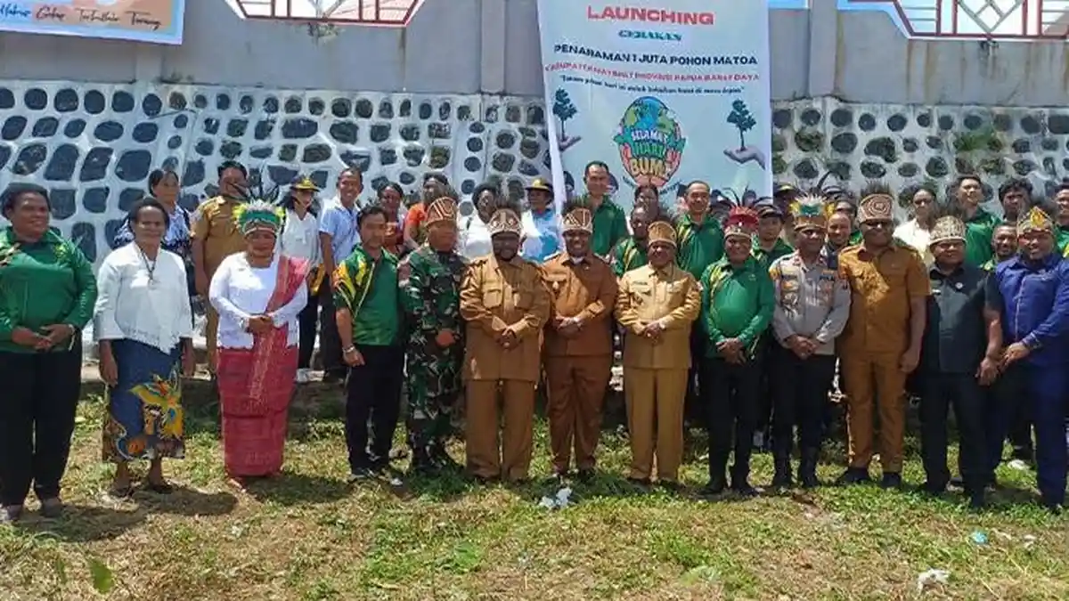 Maybrat Luncurkan Gerakan Tanam 1 Juta Pohon Matoa di Hari Bumi