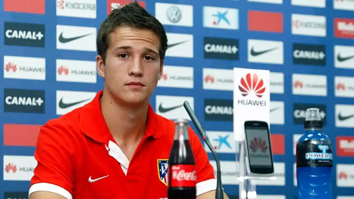 Javier Manquillo Tiba di Liverpool dan Jalani Tes Kesehatan