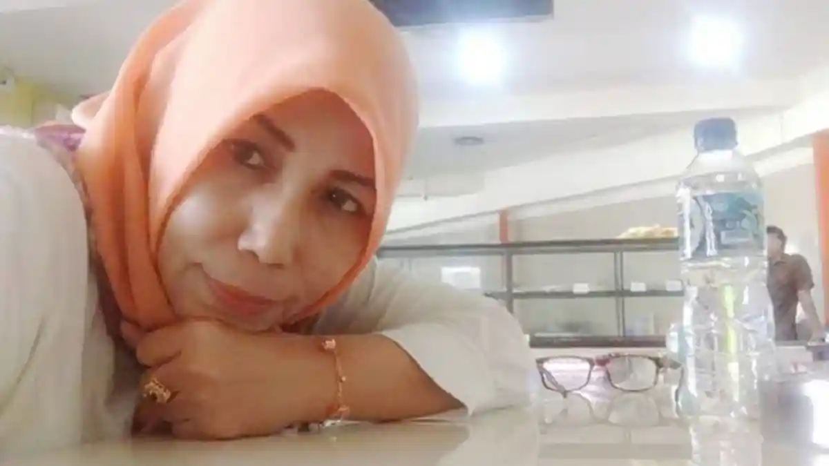 TRIBUNWIKI: Banyak Dikenal Sebagai Mama Tumming yang Lucu, Ini Nama Asli, Profil, dan Kisahnya