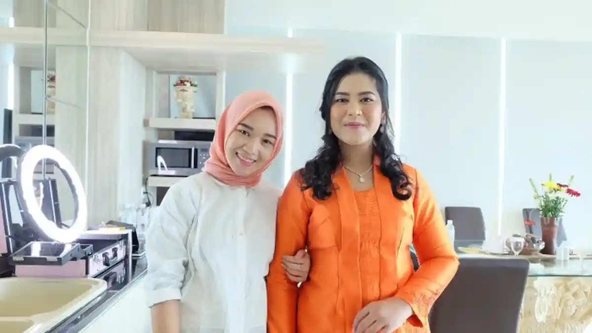 Lebih Dekat dengan Mona Istiara, Perias Wajah Kahiyang Ayu sang Putri Presiden