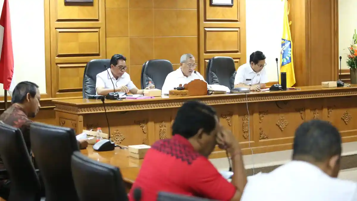 Rapat Banggar TAPD Badung, APBD Perubahan Badung Tahun 2023 Tetap 8,5 Triliun