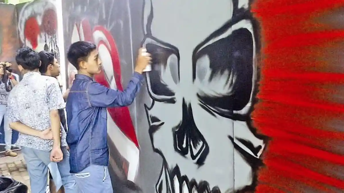 Selalu Ada Pesan Moral Tersisip pada Grafiti Grace di Pekalongan