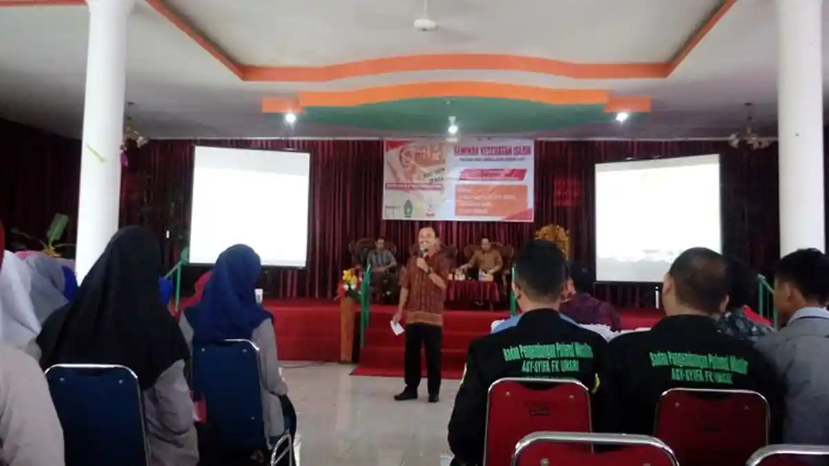 Seminar Kesehatan Islam: Orang yang Mengidap HIV/AIDS itu Kayak Gunung Es