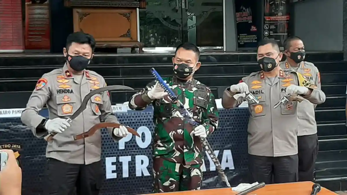 6 Pengikut HRS Ditembak Mati, Kapolda Metro: Mereka Laskar Khusus yang Selama Ini Halangi Penyidikan