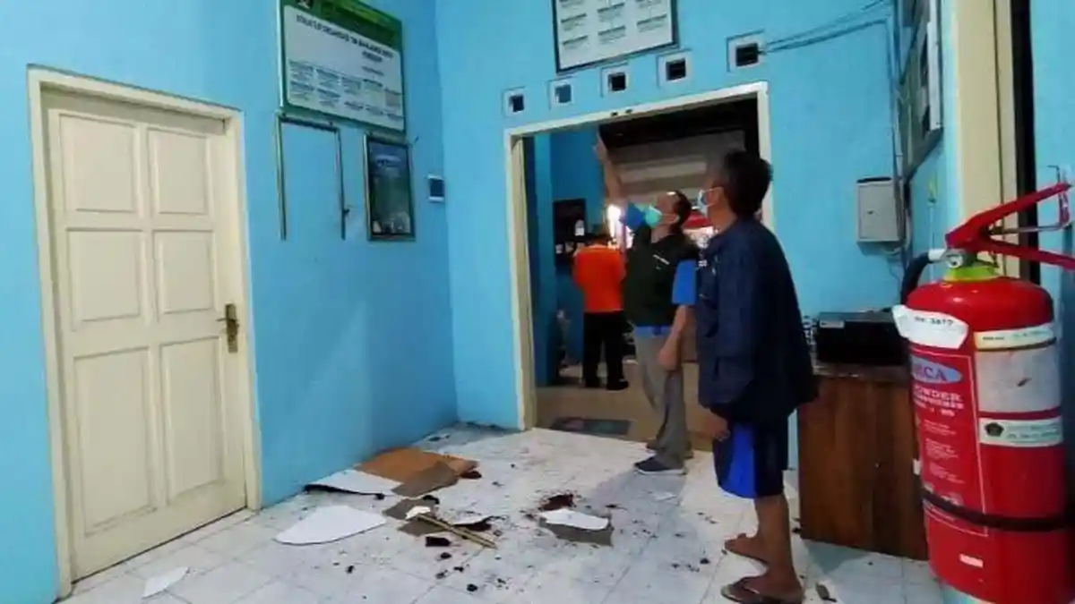 Ruang Rawat Inap dan IGD Puskesmas Wates Ikut Rusak Akibat Gempa di Blitar