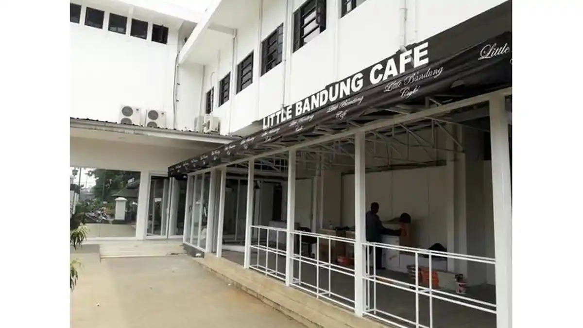 Little Bandung Cafe di Balai Kota Masih dalam Proses Pengerjaan Bagian Dalam