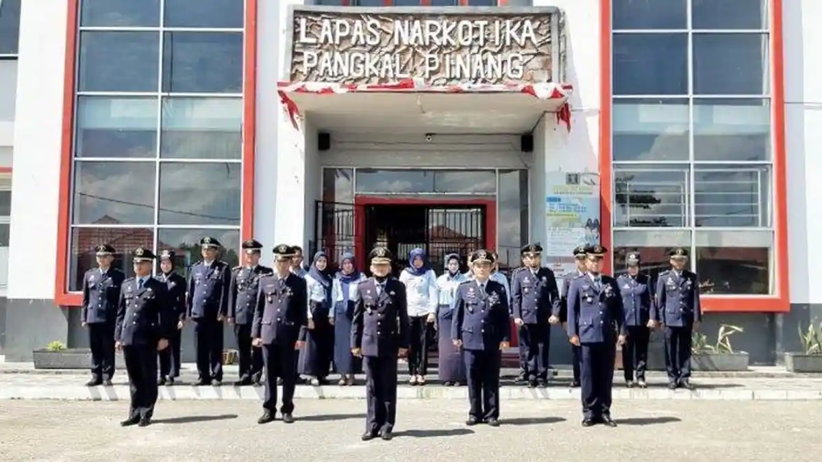 13 Warga Binaan Beragama Buddha di Lapas Narkotika Pangkalpinang Terima Remisi