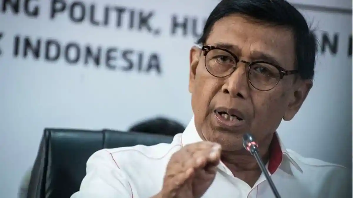 Wiranto Stabbed by the Unknown Person, Police Secured the Perpetrators