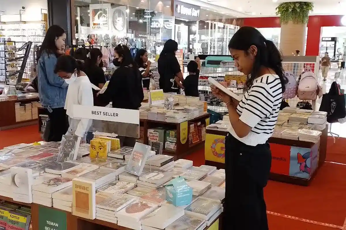 Khusus Momen Tahun Ajaran Baru, Gramedia Kupang Berikan Diskon 30 Persen