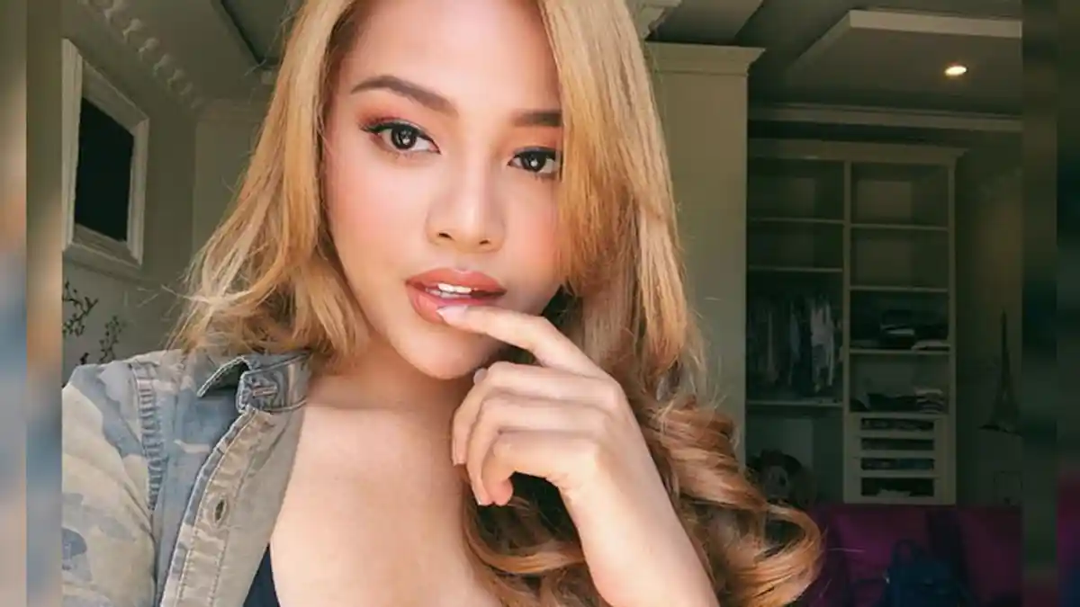 Foto Aurel Hermansyah 'Dikerjain' Driver Ojek Online Viral, Banyak Komentar soal Wajah dan Makeupnya