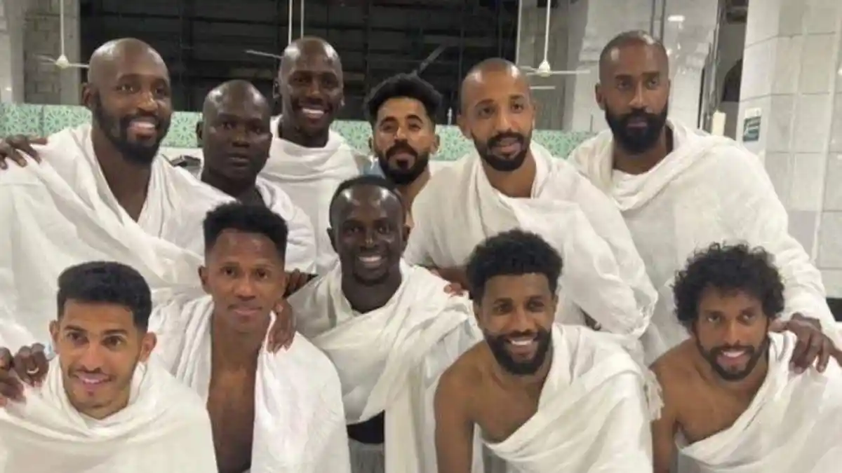 Sadio Mane Sejak Gabung Al Nassr, Habis Jalani Debut Langsung Umrah Bareng Rekan Setim
