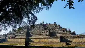 Sejarah-Candi-Borobudur-Ramai-Tiket-Masuk-Candi-Borobudur-Rp-75-Ribu.jpg