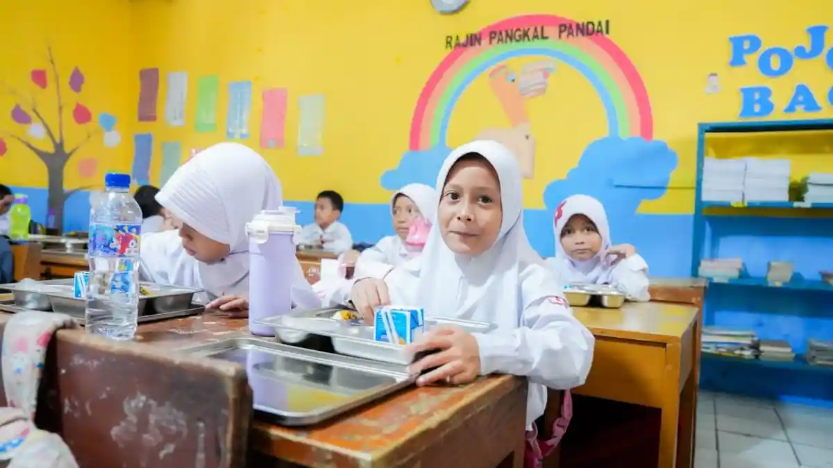 Bocoran Menu Makan Bergizi Gratis Hari Ini, Ada Chicken Crispy dan Sayuran di Bandung