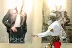 Hanoman Masuk Mal
