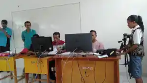 Tim-Dukcapil-Rote-Ndao-saat-melakukan-perekaman-E-KTP.jpg