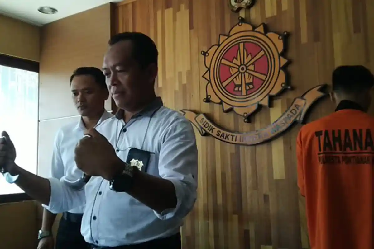 VIRAL Pemuda di Pontianak Teriak-teriak dan Marah Ditilang, Setelah Diperiksa Polisi Sita 2 Kerambit