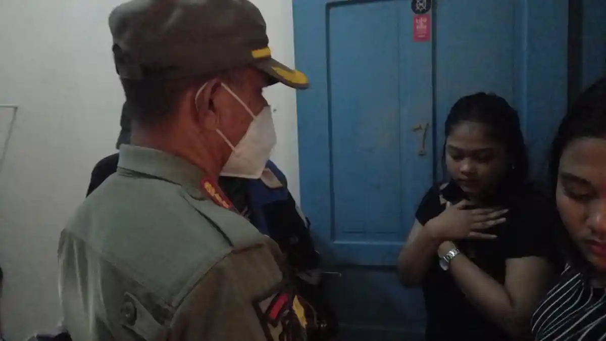 MUI Minta 2 Oknum Satpol PP Tangerang Yang Ngamar Dengan PSK Saat Razia Prostitusi, Dipecat