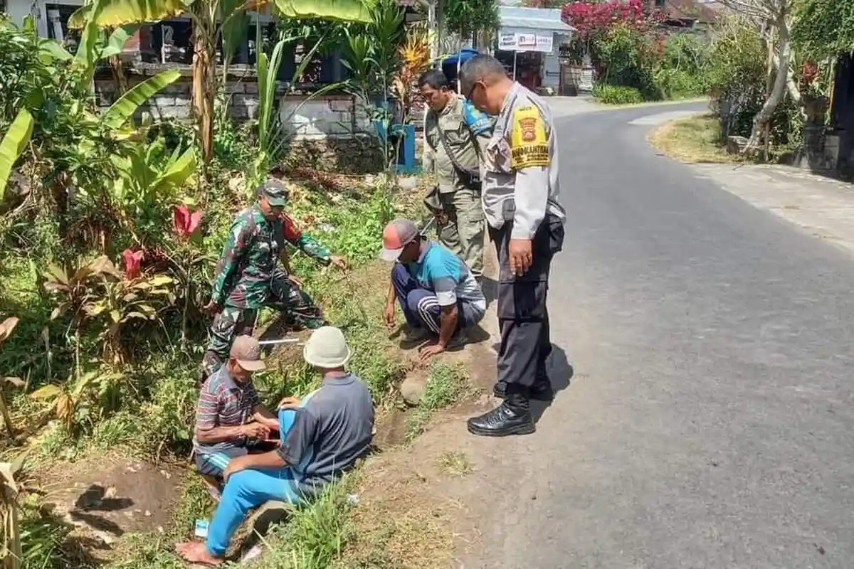 Pasang Keran Air Bersih di Setiap 100 Meter, Tim Gabungan Pasangan 11 Titik Keran Air Bersih