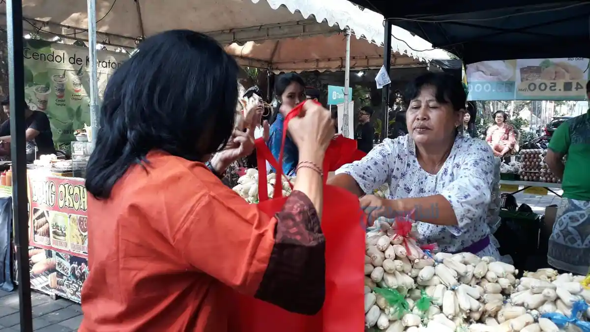 Pasar Murah Galungan di Lumintang Denpasar, Pedagang yang Berani Mainkan Harga Akan Kena Sanksi Ini