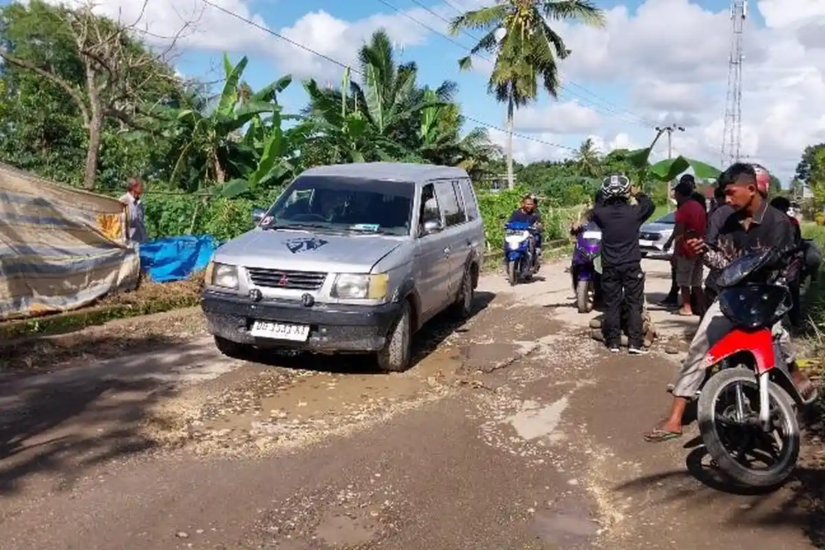 10 Tahun Lewati Jalan Rusak di Bulukumba, Ilham: Paling Menderita Ibu Hamil Kalau Lewat Sini