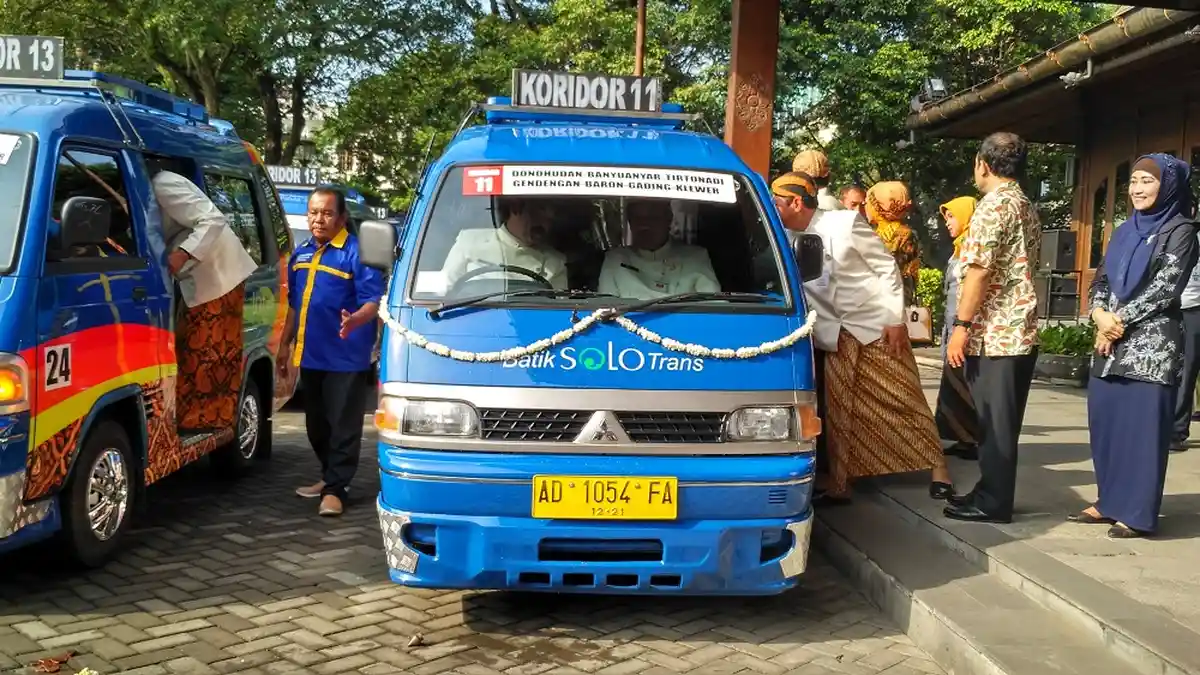 Pemkot Solo Ancam Sanksi Tegas Pengemudi Feeder BST Nakal
