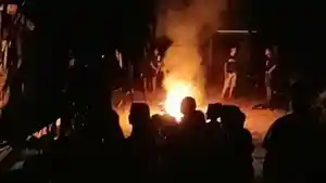 20260510_bakar-rumah.jpg