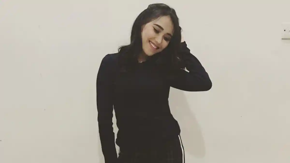 Terlihat Sempoyongan Saat Duet Maut dengan Raffi Ahmad, Ayu Ting Ting Mabuk?