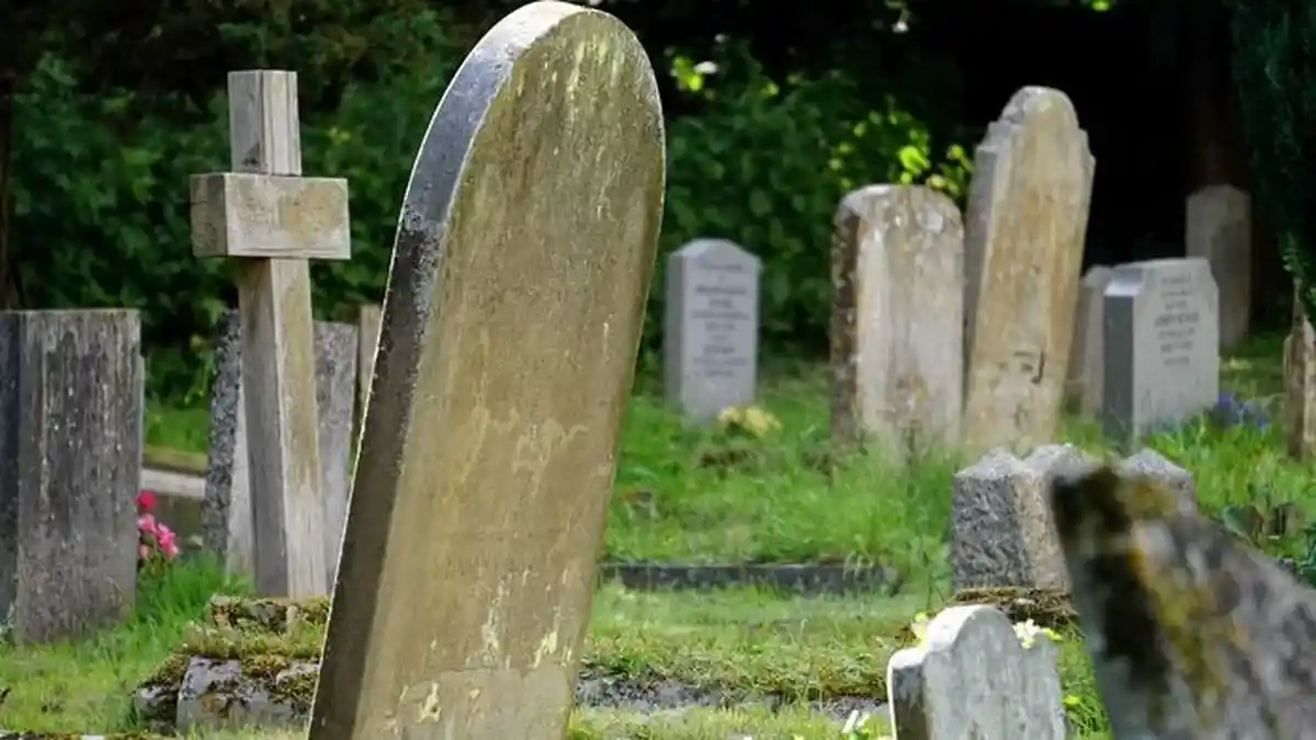 Arti Mimpi Kuburan, Ternyata Pertanda Baik, Ini Tafsir Lengkapnya