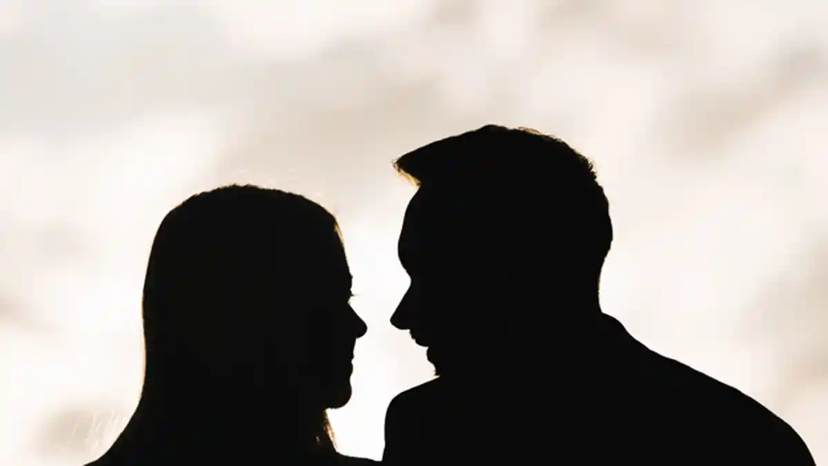 Asmara Terlarang Bu Bidan Ketahuan Suami, Tertangkap Basah di Hotel, Warga Tuntut Pengunduran Diri