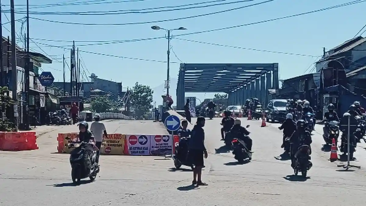 Ada Kerusakan, Jembatan Dayehkolot di Kabupaten Bandung Ditutup Sementara