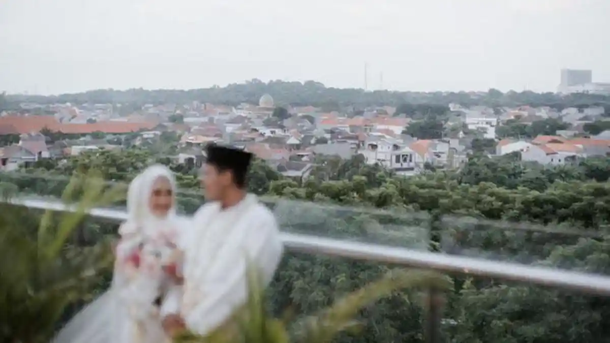 Tawarkan City View yang Menawan, Segini Harga Paket Wedding Pool Side di Hotel Santika Gresik