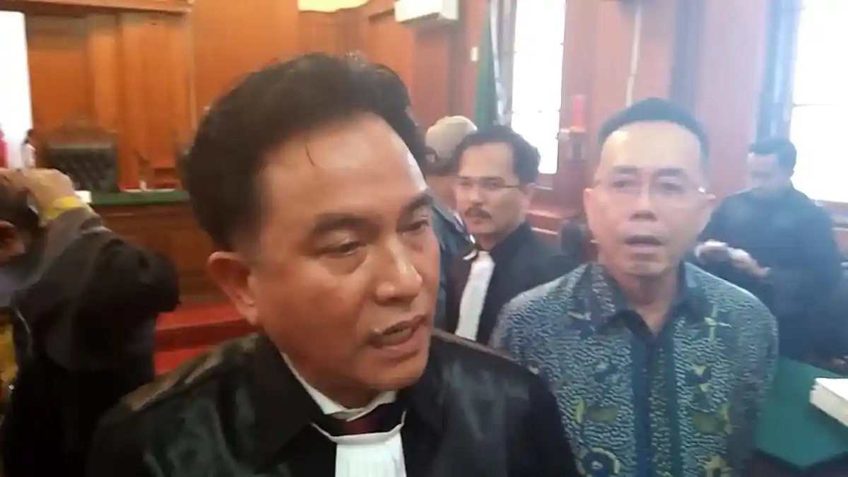 Berpraktik Sebagai Pengacara, KPU Seharusnya Coret Yusril dari Daftar Caleg DPR