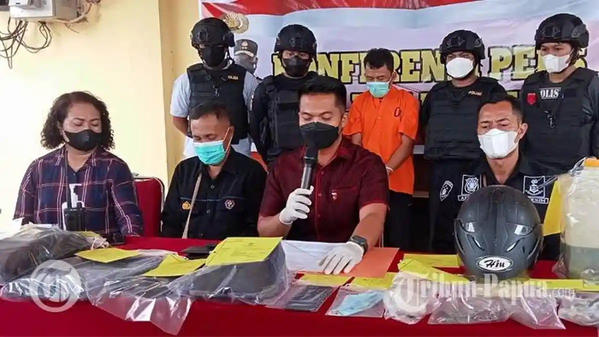 Kesal Sudah Booking Wanita tapi Malah Kena Tipu, Pria Ini Lempar Rumah Pakai Botol Isi Bensin