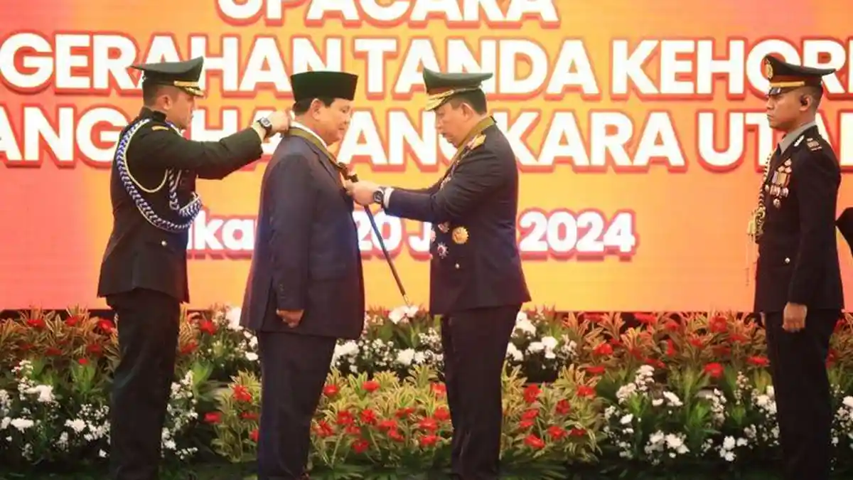 APA ITU Bintang Bhayangkara Utama yang Disematkan Kapolri Listyo Sigit kepada Prabowo Subianto?