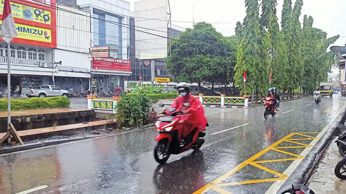 BMKG Prakirakan Cuaca Ekstrem di Kalbar Masih Akan Berlangsung Hingga September 2021