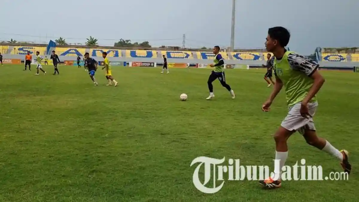 29 Pemain U-23 Unjuk Kebolehan di Hadapan Tim Pelatih Gresik United