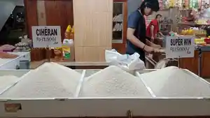 Beras-yang-dijual-di-Pasar-Sentral-Kota-Gorontalo-Jumat-0832024.jpg